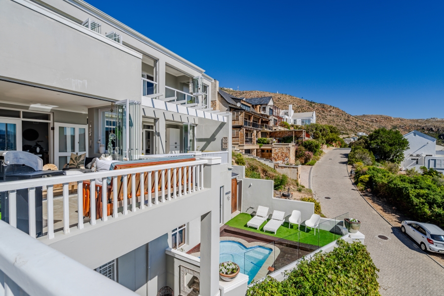 4 Bedroom Property for Sale in Simons Kloof Western Cape